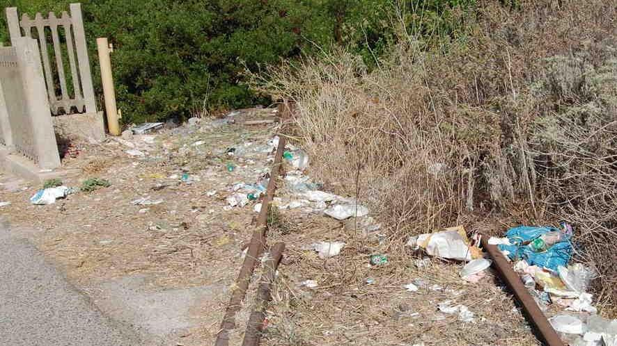 Via Fontana Vecchia è un immondezzaio