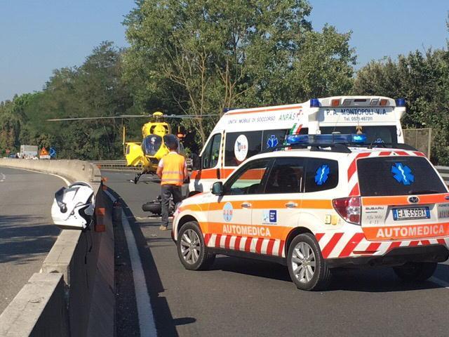 Incidente in superstrada, feriti due fratelli: uno è grave - Video 