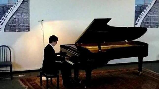 Pianoforte e violino nell’ultimo concerto stasera nel chiostro
