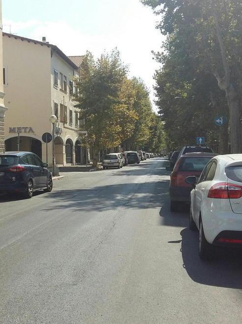 Via Sauro, 150 firme contro lo spaccio 