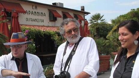 In vacanza in Versilia per cacciare fantasmi «Verremo ancora»