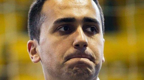 Il leader del M5S Luigi Di Maio incontra i cittadini
