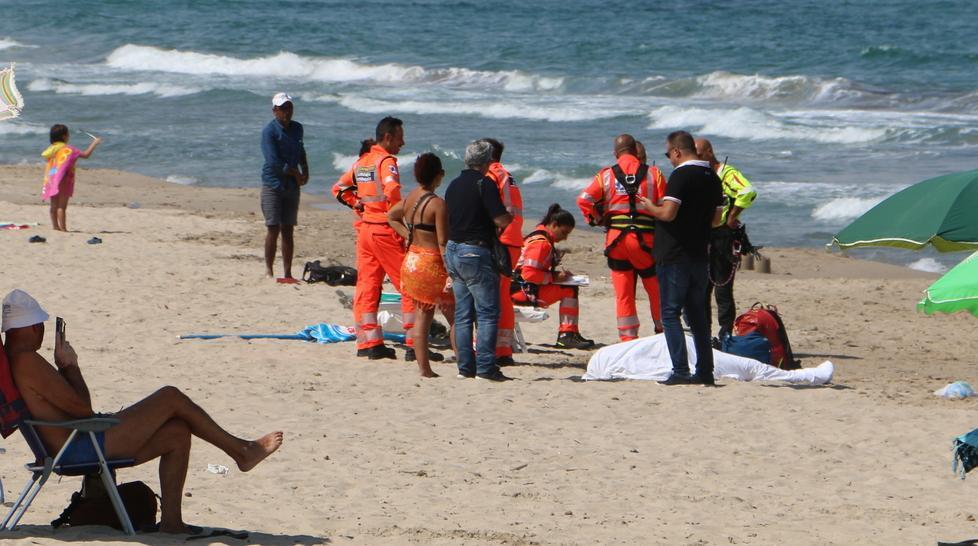 Malore in acqua, 80enne annega alla Marina 