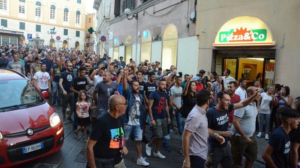 Sassari, la rivolta dei tifosi della Torres contro il presidente 