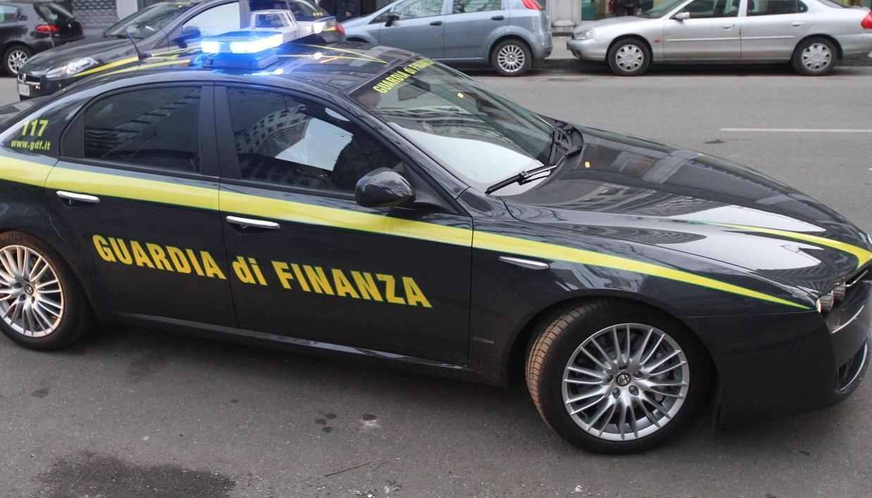 La guardia di finanza (foto d'archivio)