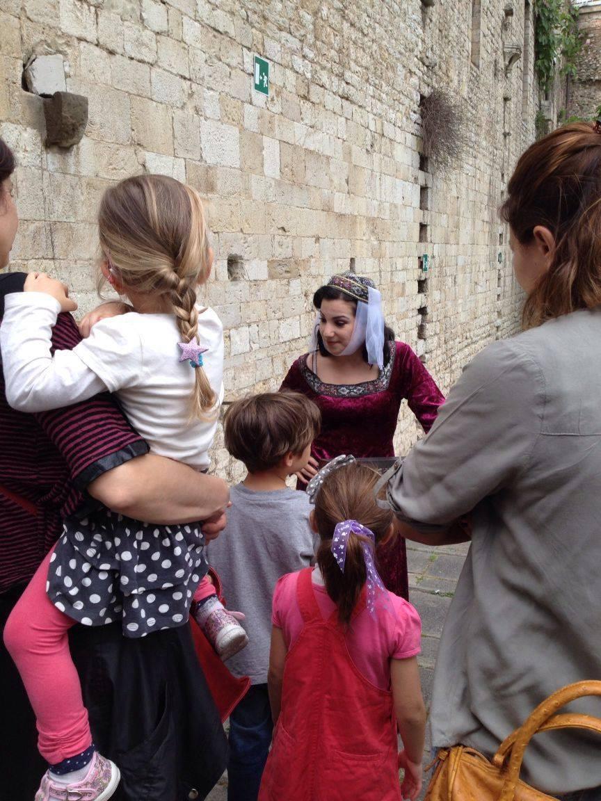 Una visita guidata in costume