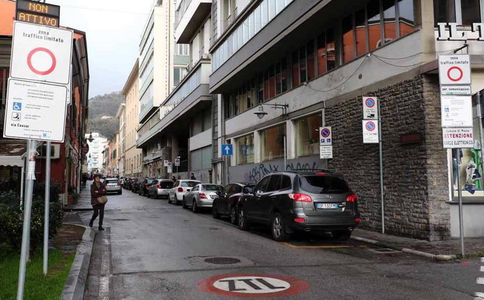 Ztl, il mattino entri e posteggi anche 