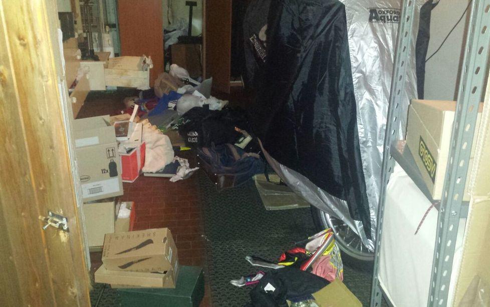 Un garage messo sottosopra dai ladri