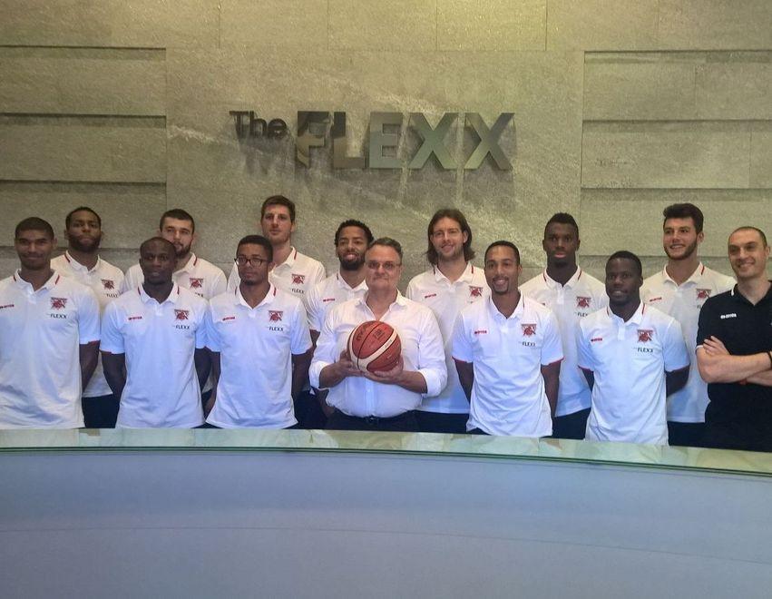 «Tutti col coach, per una grande stagione» 