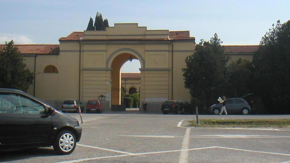 Auto danneggiata, scatta l’allarme