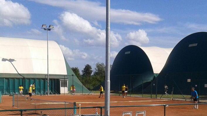 Tennis e divertimento: via alla 24 ore
