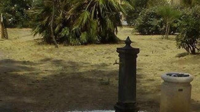 «Sprecati 7.000 litri» Ma ora la fontanella non perde più acqua