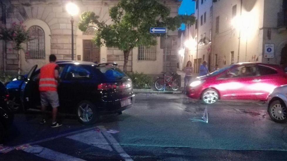 Auto contro bici in corso Garibaldi