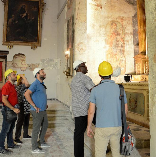 Si punta al restauro degli affreschi