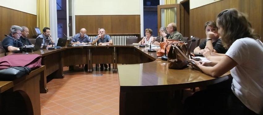 Caso Tari, l’opposizione abbandona il Consiglio 