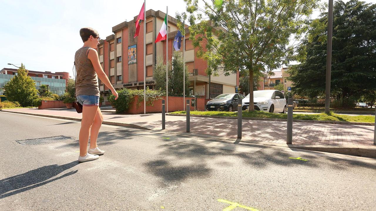 Il luogo dell'incidente in viale Cento Fiori a Montelupo (Foto Agenzia Carlo Sestini)