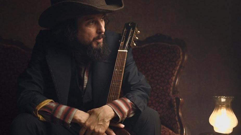 Capossela a FestaReggio: «Al campovolo canterò il rapporto con la terra»