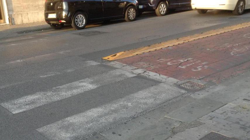 Incroci pericolosi sulla pista ciclabile Rischio di incidenti