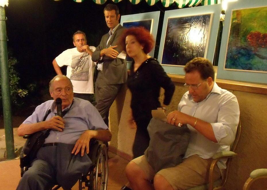Addio a Carroll, il pittore che amò Massa 