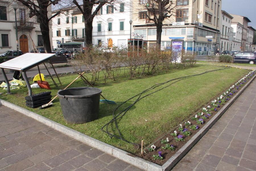 Piazza don Minzoni nella zona della stazione a Empoli