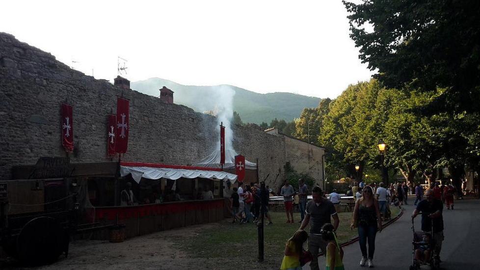 In migliaia alla festa medievale a Vicopisano