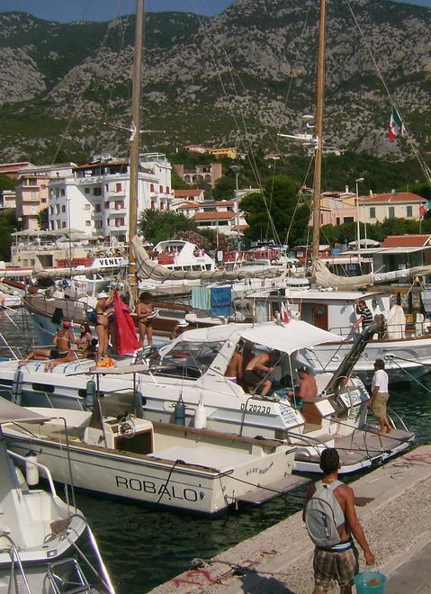 Nuove regole al traffico portuale 