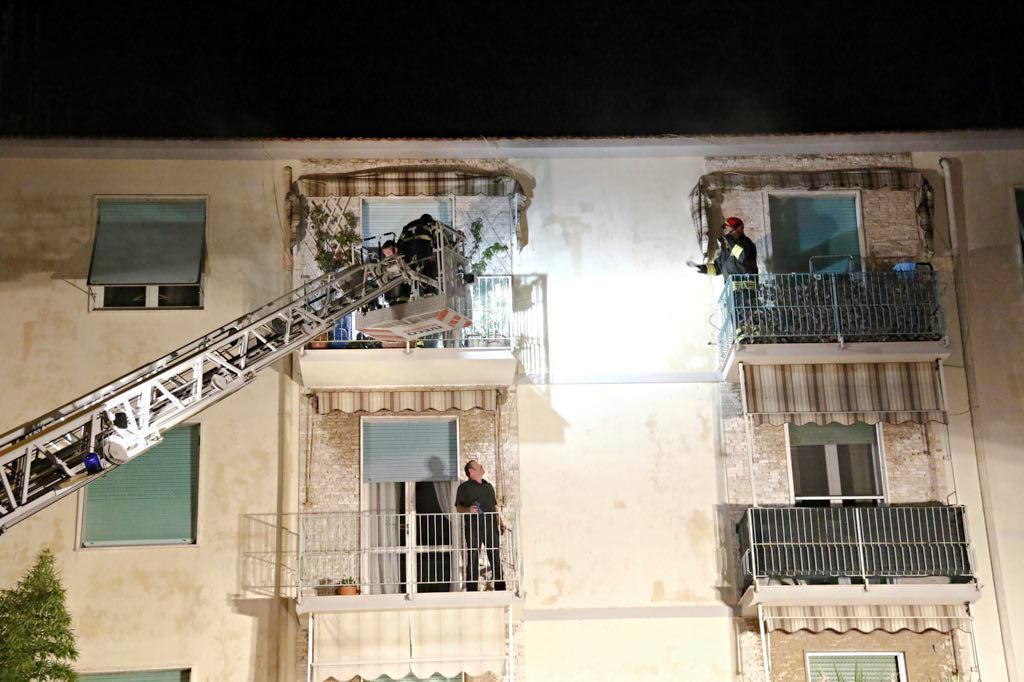 L'intervento dei pompieri - Pentafoto