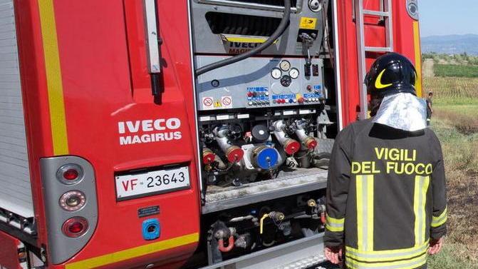 Rogo nella discarica Il sindaco: «Tenete chiuse le finestre»