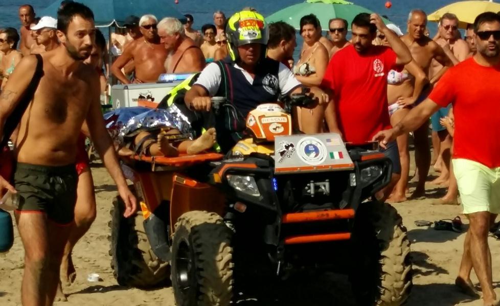 Arresto cardiaco, salvata sulla spiaggia 