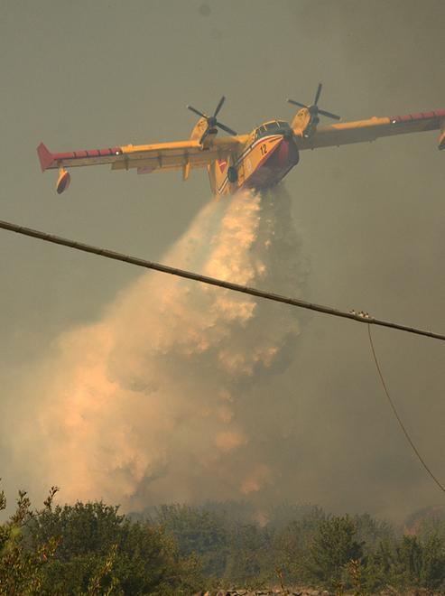 Le aziende colpite dal fuoco, partita di calcio per sostenerle 