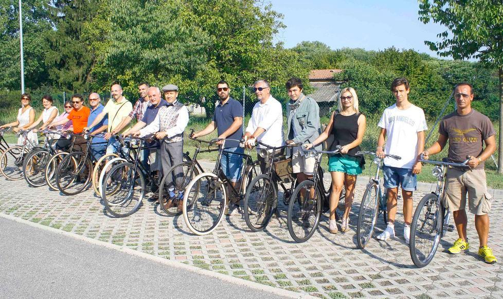 In sella alle bici d’epoca, da oltre 100 anni sulle strade 