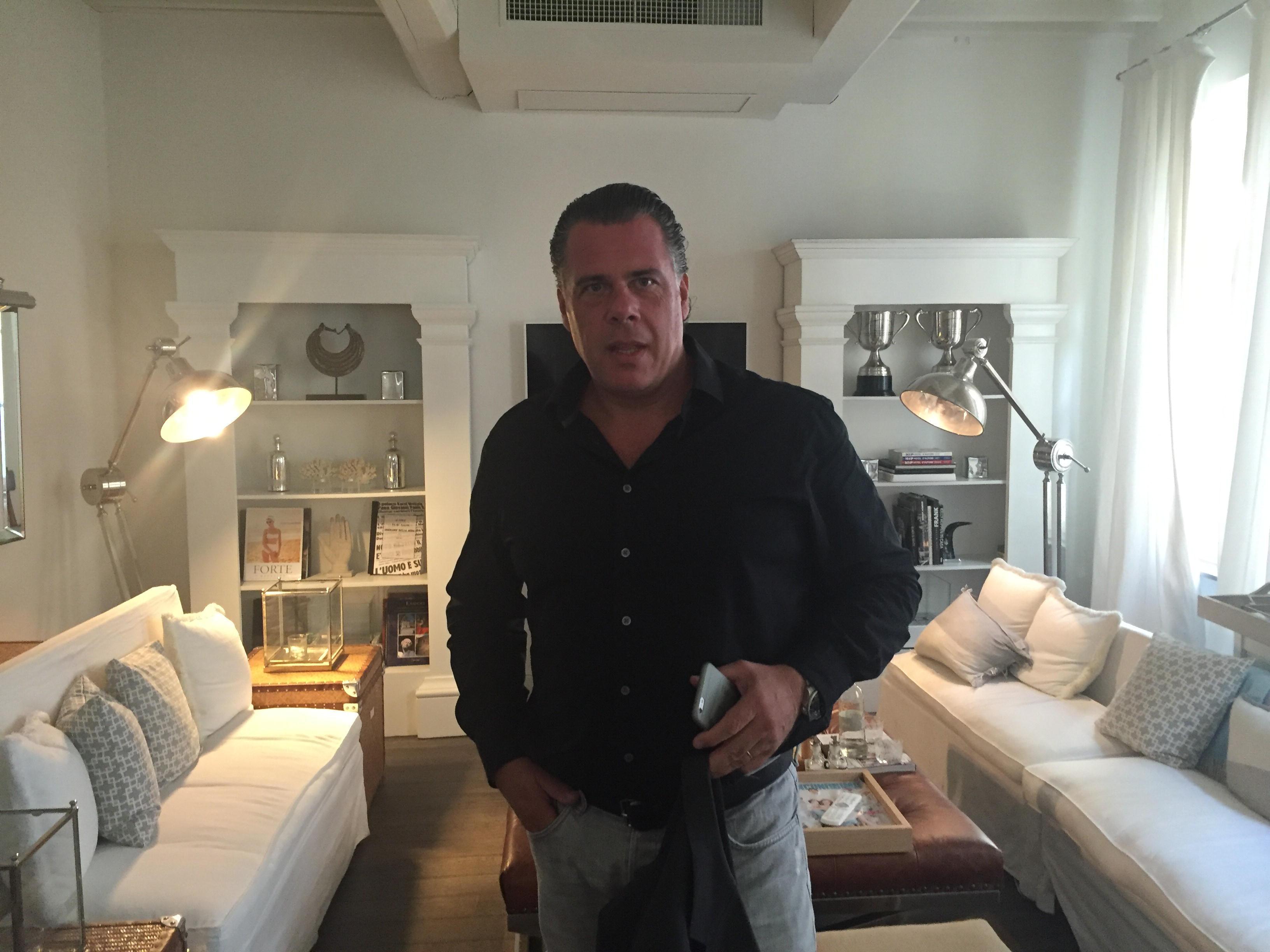 Pablo Dana in albergo a Empoli