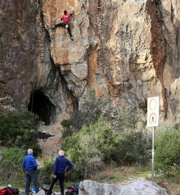 A vuoto il bando per illuminare le cave 