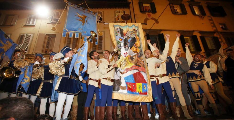 Notte di festa dopo il Palio esulta San Francesco 