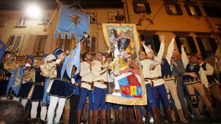 Notte di festa dopo il Palio esulta San Francesco