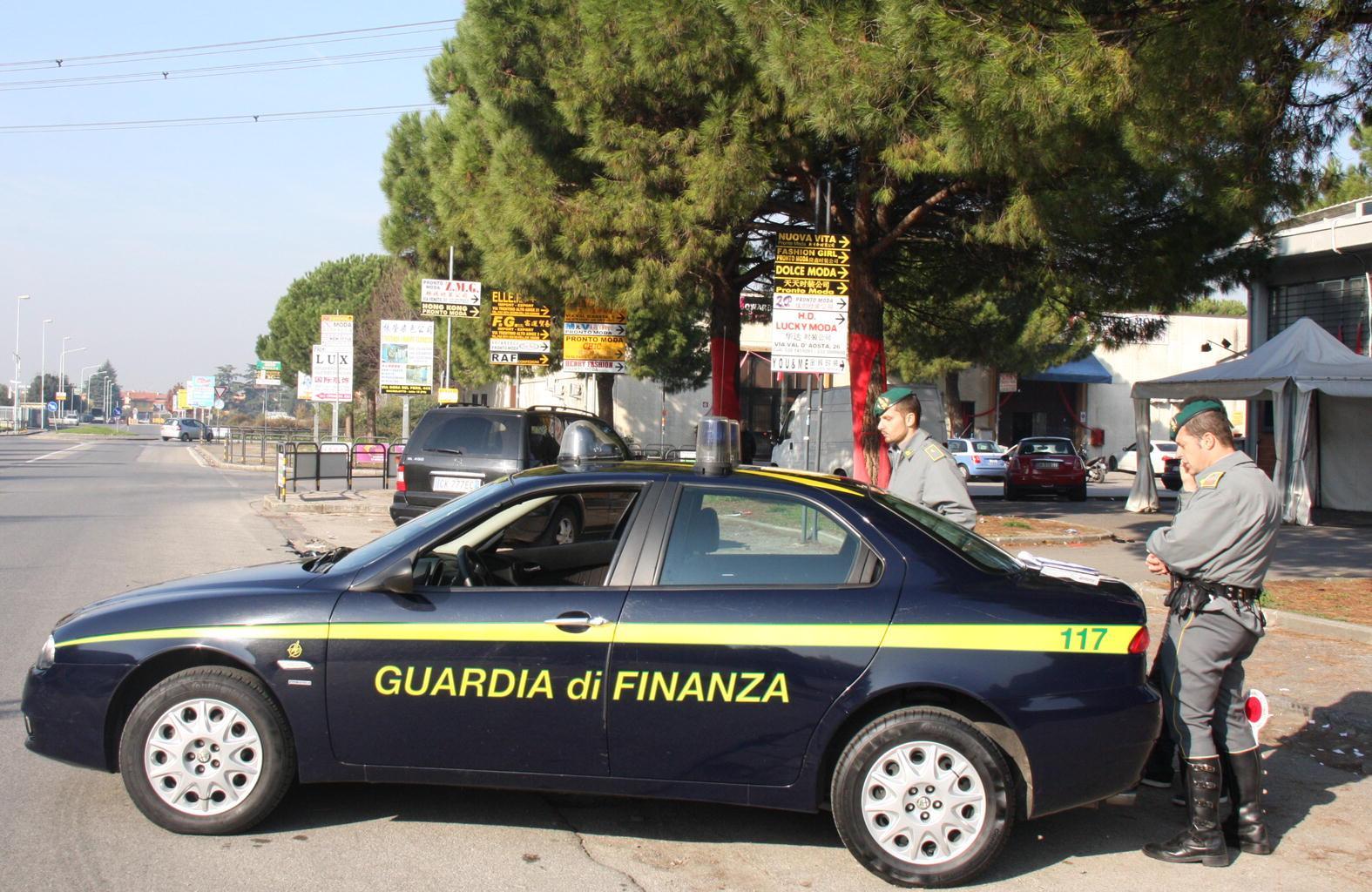 Una pattuglia della Guardia di Finanza