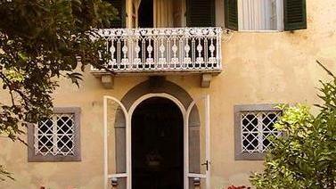 Il palazzo delle camelie è stato messo in vendita