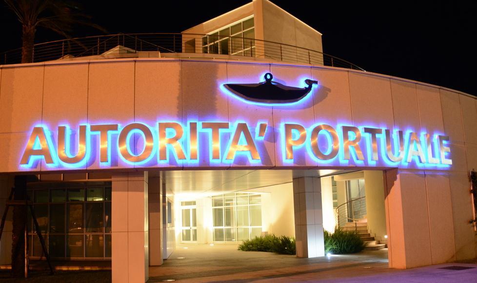«Autorità portuale, i sindaci si sveglino»