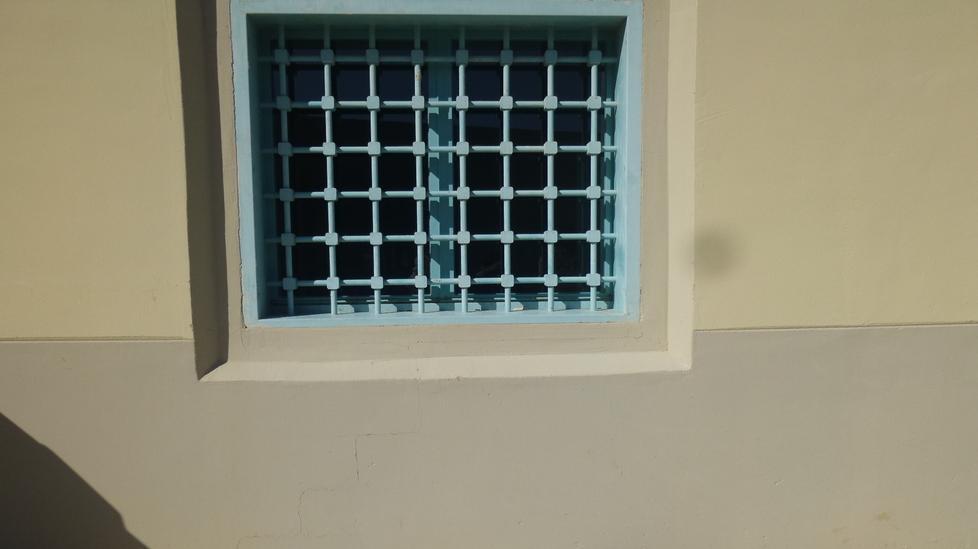 Bancali, detenuta aggredisce una poliziotta 