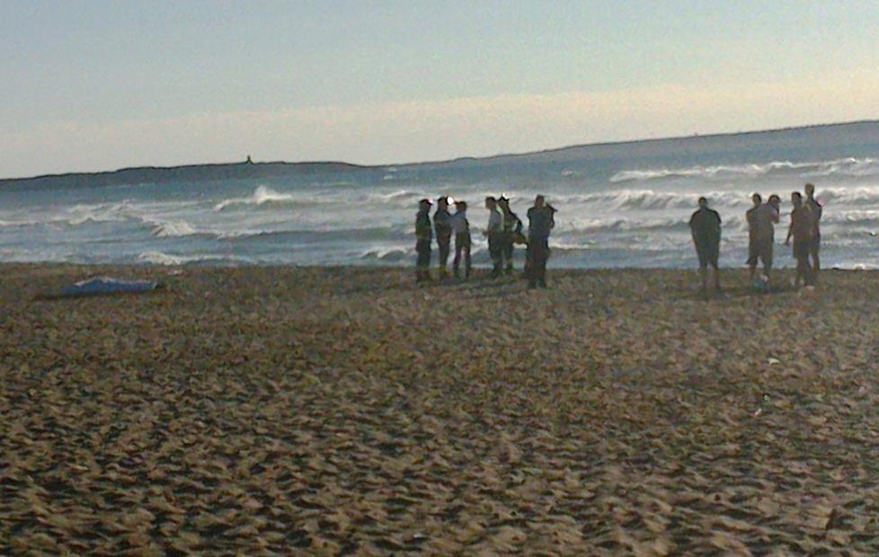 Muore in mare davanti alla moglie 