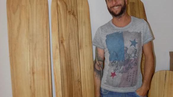 Le tavole da surf costruite a Casina come cent’anni fa