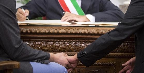 Unioni civili, il primo sì fra un italiano e un cittadino extracomunitario