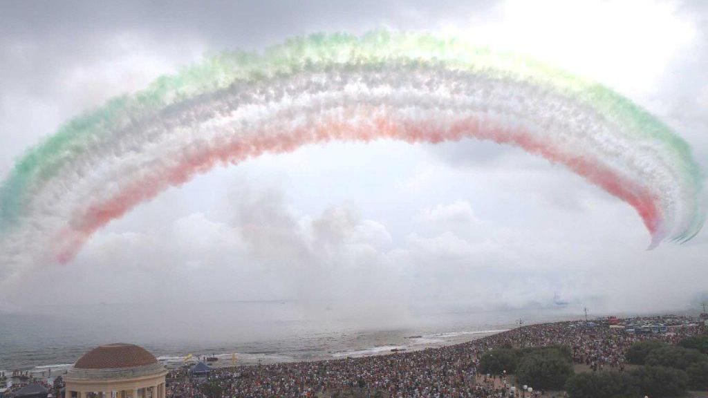 Un'esibizione delle Frecce Tricolori