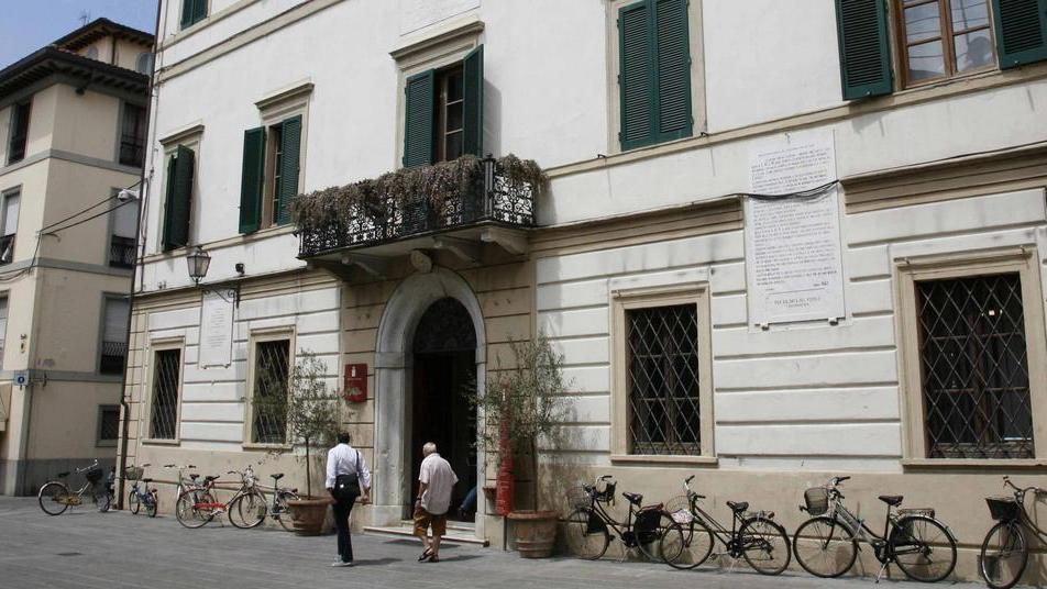 Bagarre in Consiglio a Camaiore, via alle denunce