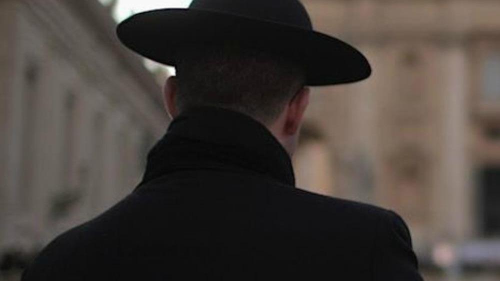 Ricatto hard al prete, tre donne sotto processo