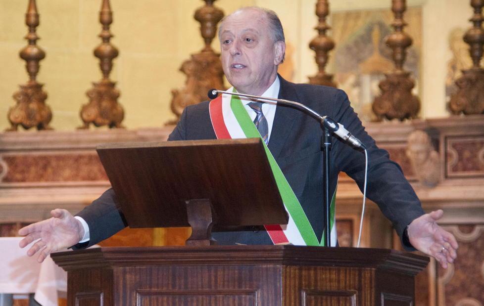 Tambellini chiede più unità al Pd «Ne va della città» 