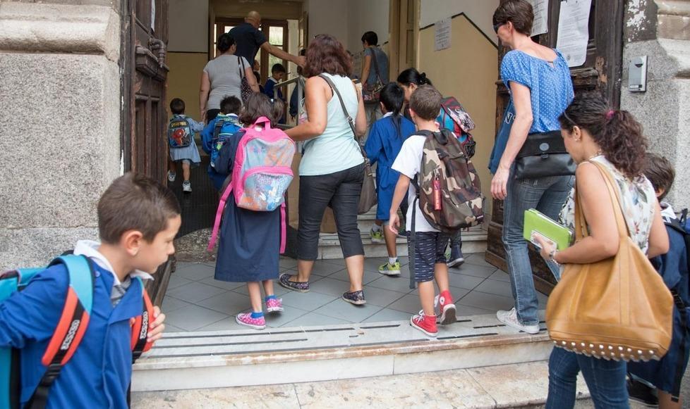 Chiude la scuola, Goni chiama i terremotati 