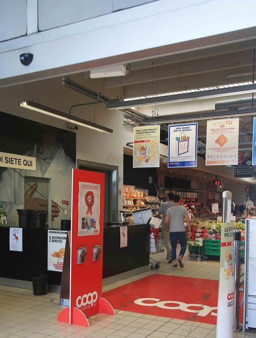 Auto lanciata come ariete contro la Coop di Bagnolo 