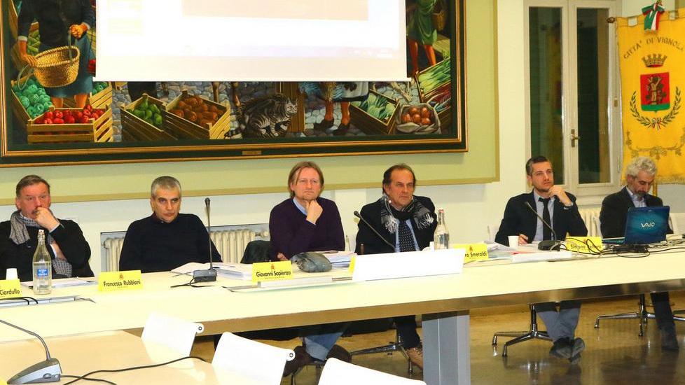 Pronta mozione di sfiducia Smeraldi è al capolinea?