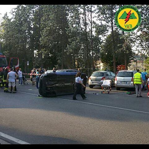 La foto dell'incidente nell'immagine pubblicata dalla Vab Colline medicee 